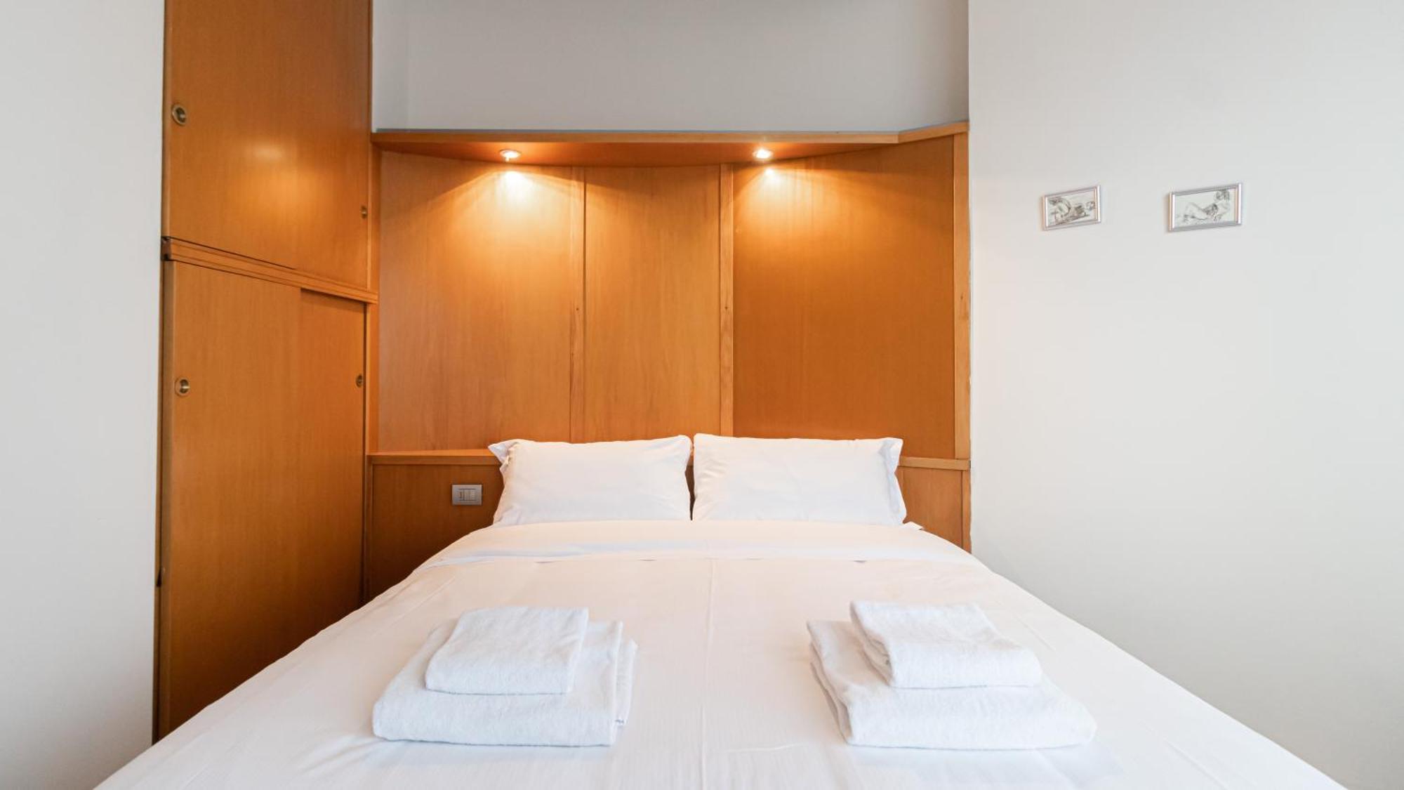 Italianway-Gian Galeazzo Apartment Milano Ngoại thất bức ảnh