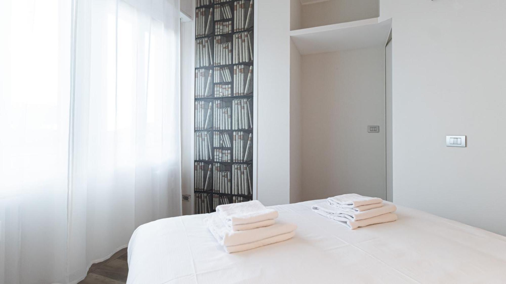 Italianway-Gian Galeazzo Apartment Milano Ngoại thất bức ảnh